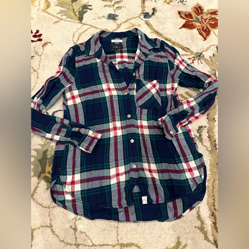 American Eagle Outfitters Green Blue and Red Plaid Shirt Medium Button Up